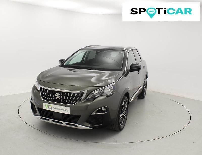 Usado Peugeot 3008 Allure 131 CV (96 kW) 2019 Gris amazonite SUV