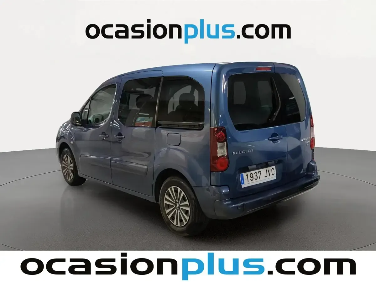 Usado Peugeot Partner Tepee Active 100 CV (73 kW) 2016 Azul Monovolumen