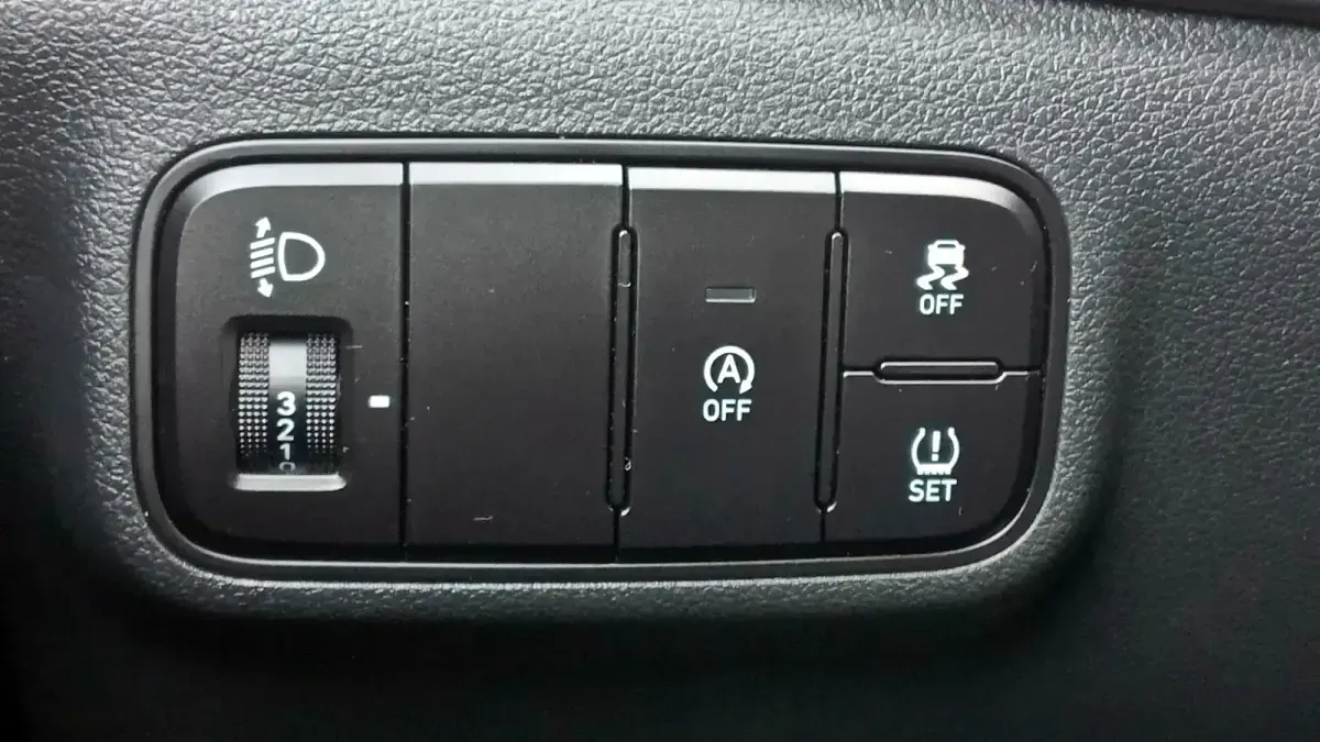 Usado Hyundai i20 100 CV (73 kW) 2021 Blanco Utilitario