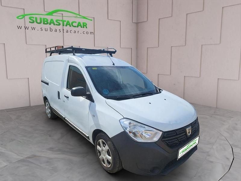 Usado Dacia Dokker Essentiel 75 CV (55 kW) 2019 Blanco Monovolumen