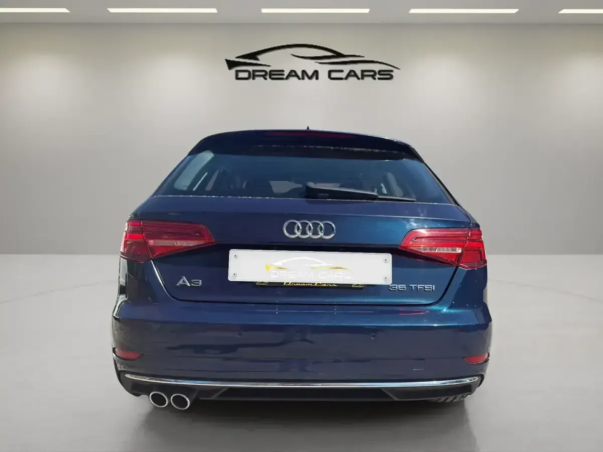 Usado Audi A3 Design 150 CV (110 kW) 2019 Azul Berlina