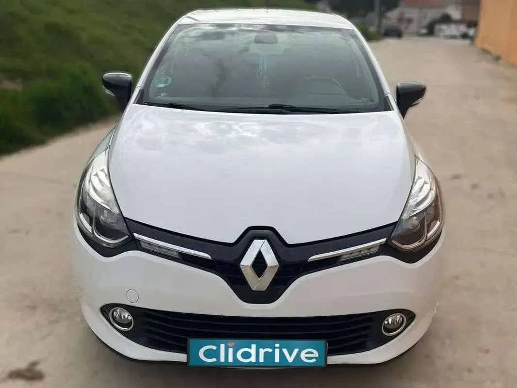 Usado Renault Clio LIMITED 90 CV (66 kW) 2016 Blanco Utilitario