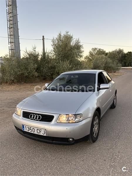 Usado Audi A3 Ambiente 115 CV (84 kW) 2003 Gris / plata Berlina