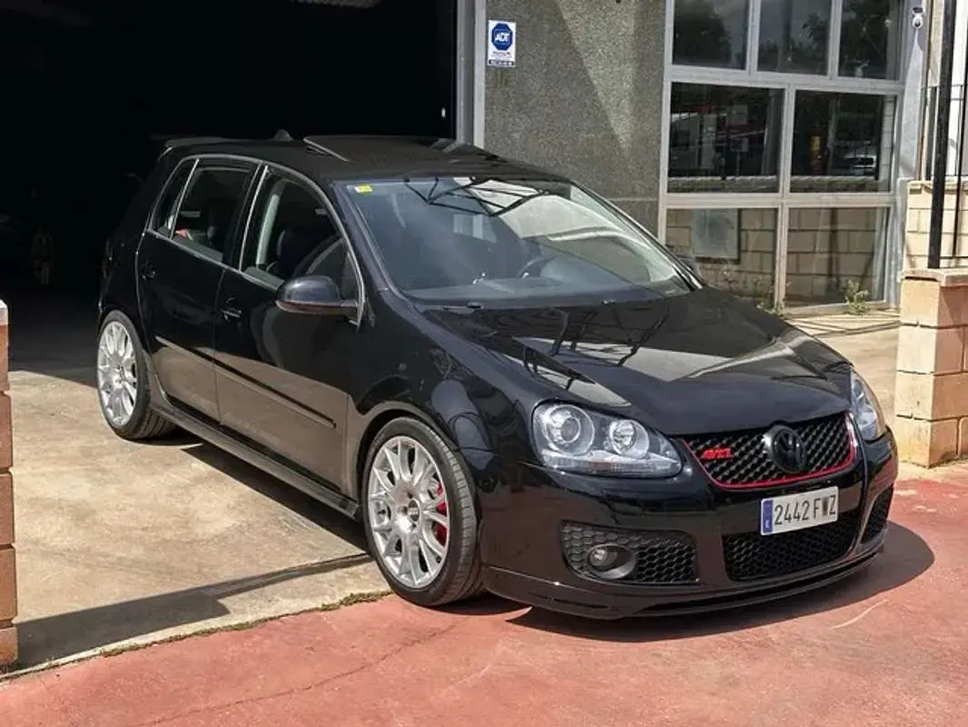 Usado VW Golf V GTI 200 CV (147 kW) 2007 Negro Utilitario