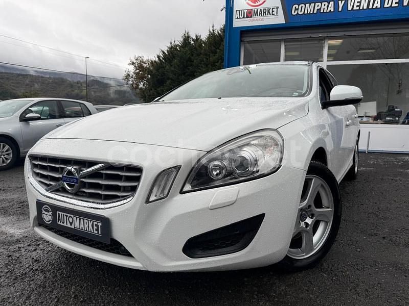 Blanco Usado 2012 Volvo V60 R-Design Familiar | 11.990 € (Precio justo) - Imagen 1/4