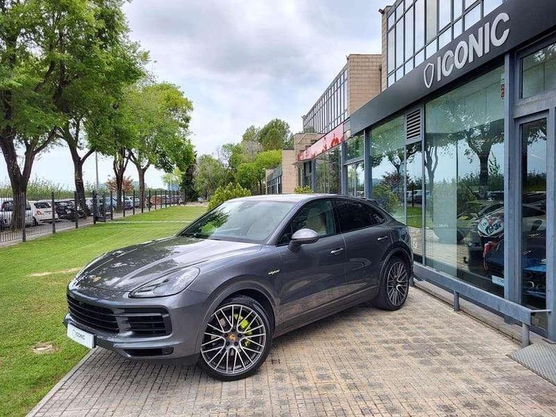 Gris / plata Usado 2019 Porsche Cayenne SUV | 79.900 € (Caro) - Imagen 1/4