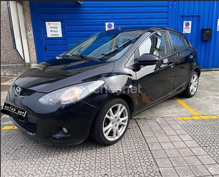 Usado Mazda 2 Active 68 CV (50 kW) 2008 Negro Utilitario