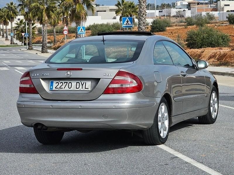 Usado Mercedes CLK270 Elegance 170 CV (125 kW) 2005 Marrón Coupe