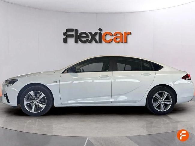 Usado Opel Insignia Innovation 136 CV (100 kW) 2020 Blanco