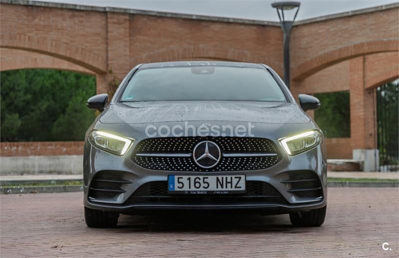 Usado Mercedes A200 163 CV (119 kW) 2023 Gris / plata Berlina