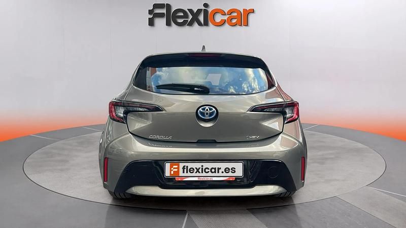 Usado Toyota Corolla Active 140 CV (102 kW) 2024 Gris Utilitario