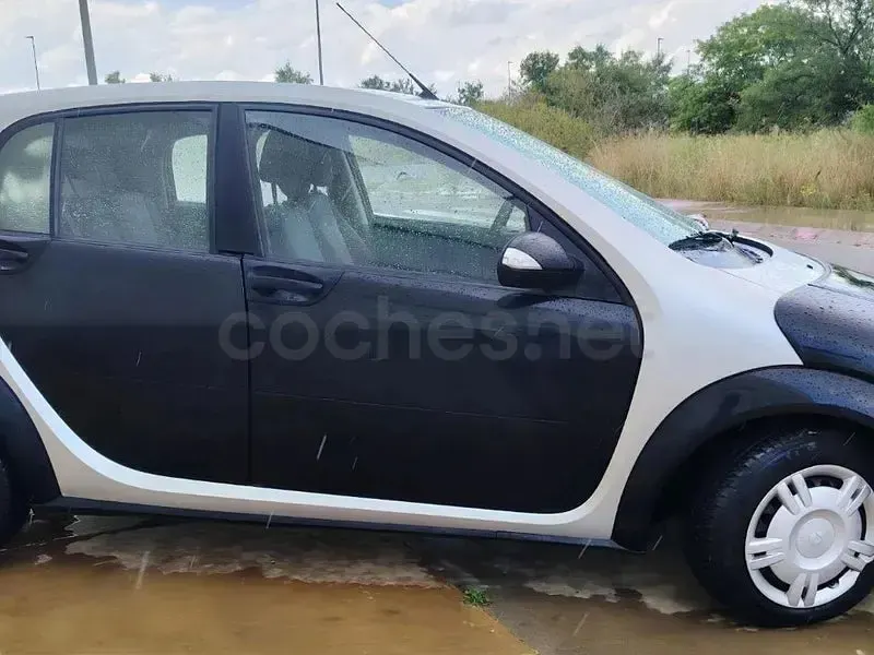 Usado Smart ForFour Pure 68 CV (50 kW) 2006 Negro Utilitario