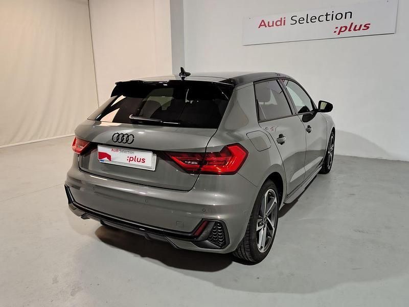 Usado Audi A1 Black Edition 116 CV (85 kW) 2025 Gris SUV