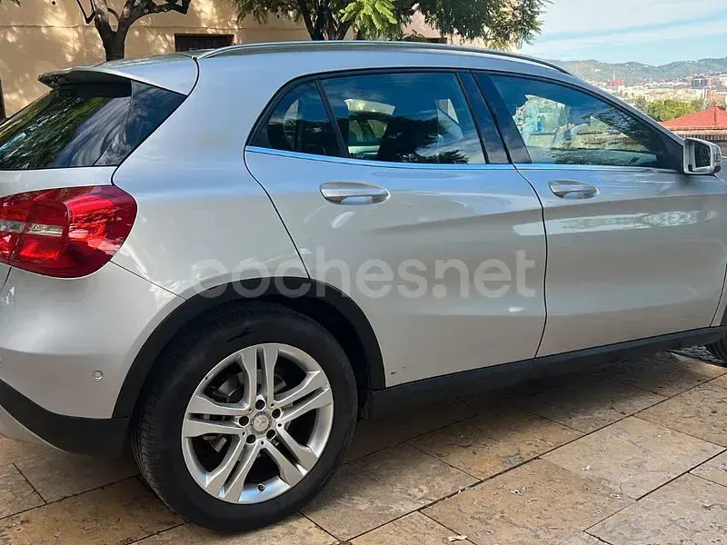 Usado Mercedes GLA220 Urban 170 CV (125 kW) 2014 Gris / plata SUV