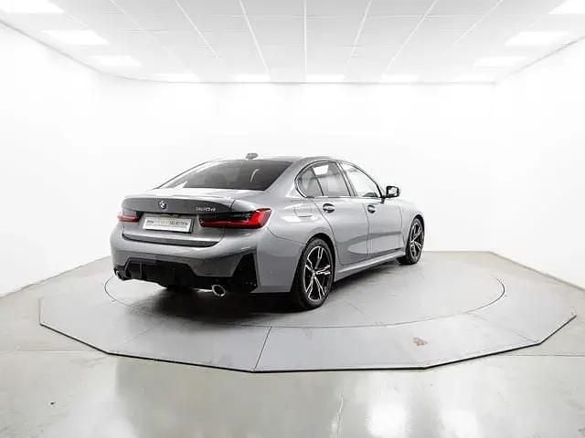 Usado BMW 320 Shadowline 190 HP (139 kW) 2025 Cinzento Sedan