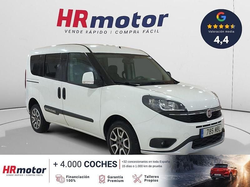 Usado Fiat Doblò Trekking 120 CV (88 kW) 2022 Blanco Monovolumen