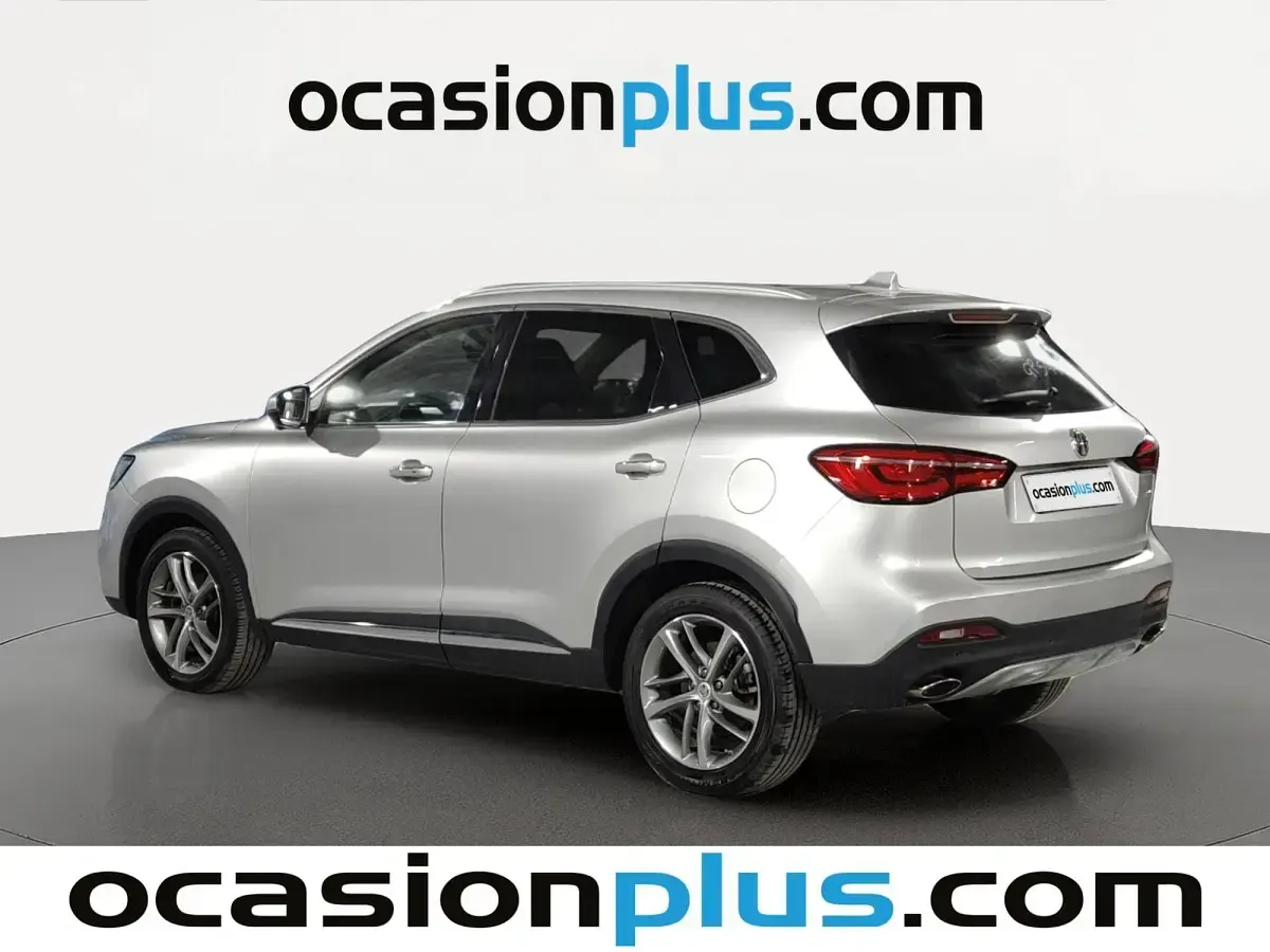 Begagnad MG HS Luxury 162 HK (119 kW) 2023 Vit SUV