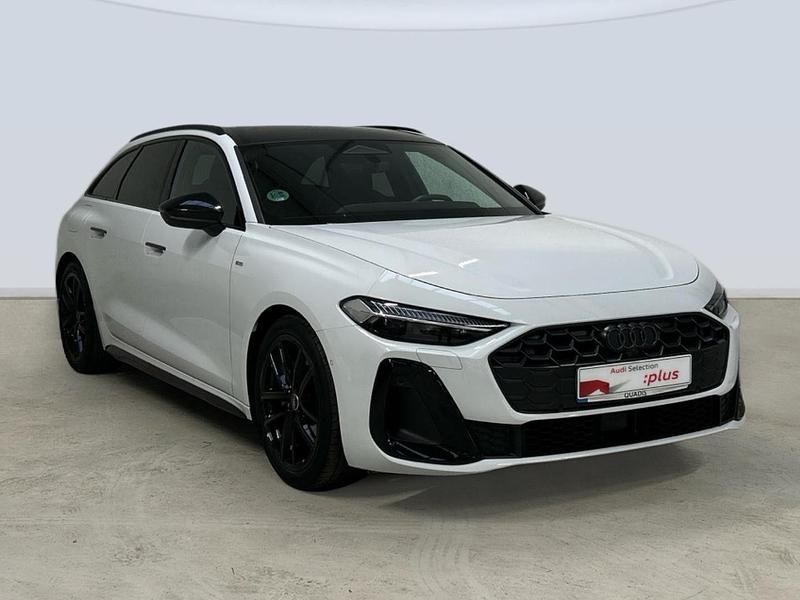 Usado Audi A5 204 CV (150 kW) 2025 Blanco Familiar