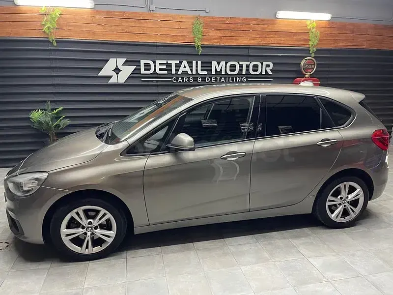 Usado BMW 218 Advantage 150 CV (110 kW) 2015 Beige Familiar