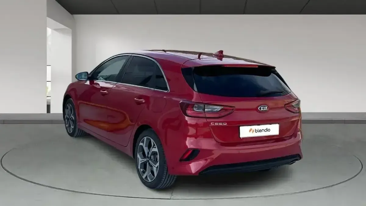 Occasion Kia Ceed 120 PK (88 kW) 2020 Rood Hatchback