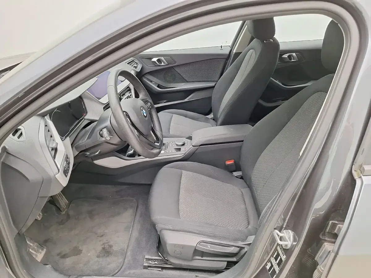 Usado BMW 116 116 CV (85 kW) 2021 Gris Utilitario