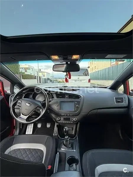 Usado Kia Ceed GT GT-Line 136 CV (100 kW) 2017 Rojo Berlina