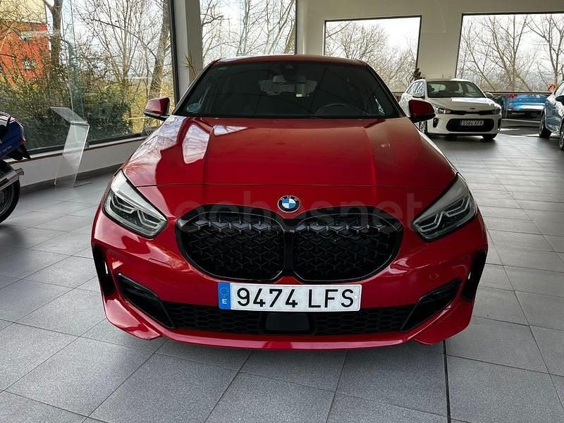 Usado BMW 118 Comfort Edition 150 CV (110 kW) 2020 Rojo Utilitario