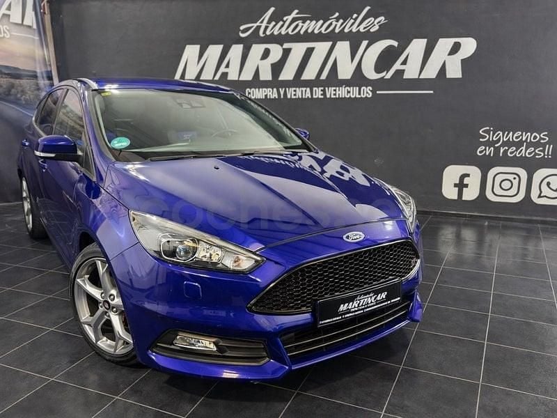 Usado Ford Focus ST 250 CV (183 kW) 2016 Azul Berlina