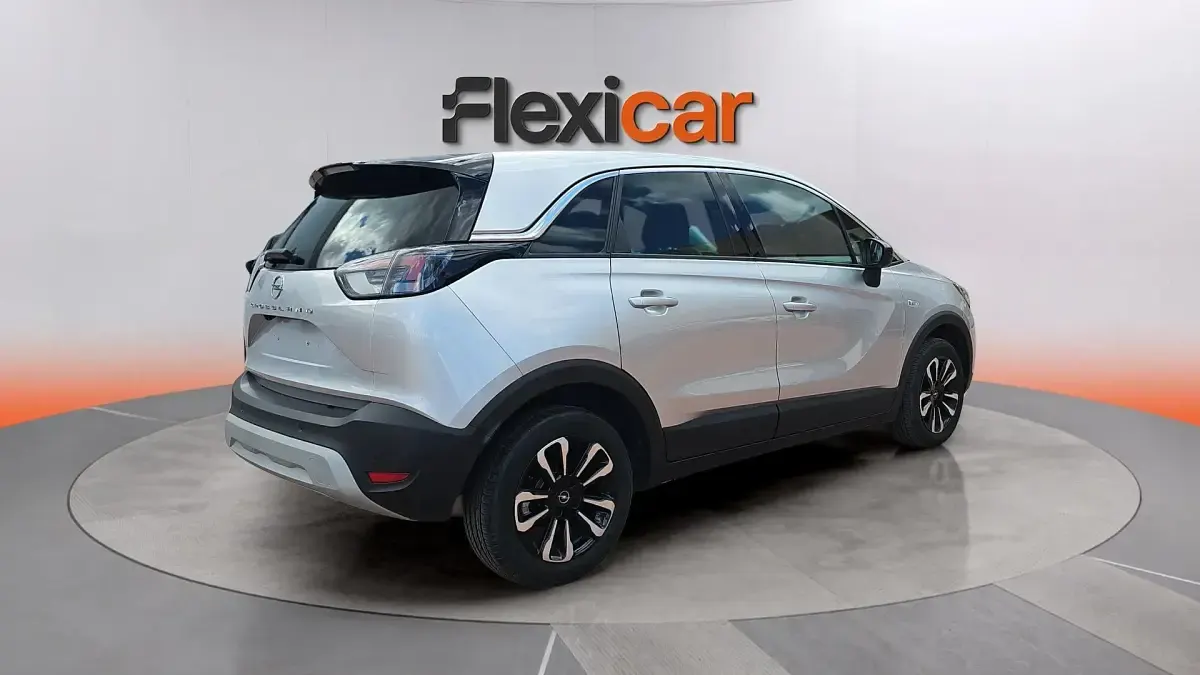 Usado Opel Crossland X Elegance 110 CV (80 kW) 2024 Gris SUV