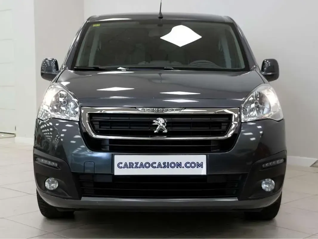 Usado Peugeot TePee Active 99 CV (72 kW) 2018 Gris Van