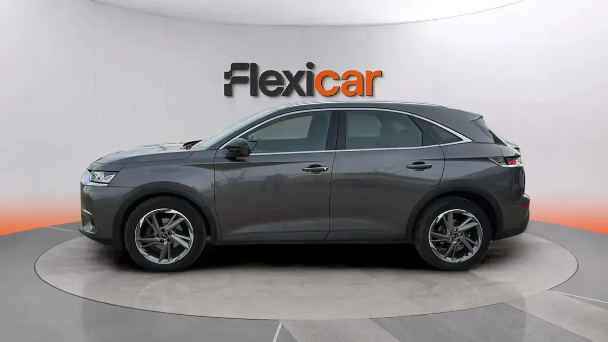 Usado DS Automobiles DS7 Crossback Be Chic 180 CV (132 kW) 2018 Gris SUV