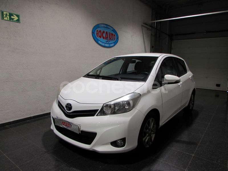 Blanco Usado 2014 Toyota Yaris Active Berlina | 8500 € (Precio justo) - Imagen 1/4
