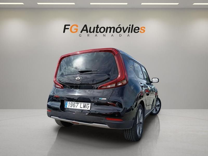 Usado Kia Soul EV 150 kW (204 CV) 2021 Negro SUV