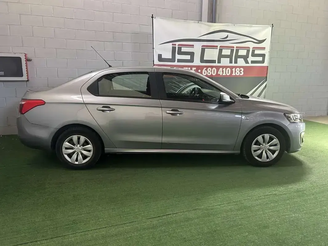 Usado Citroën C-Elysee I Feel 99 CV (72 kW) 2017 Gris Berlina