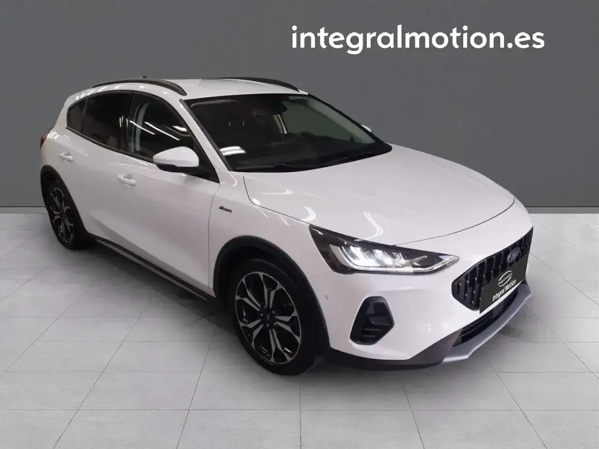 Usado Ford Focus Active 155 CV (114 kW) 2022 Blanco Berlina