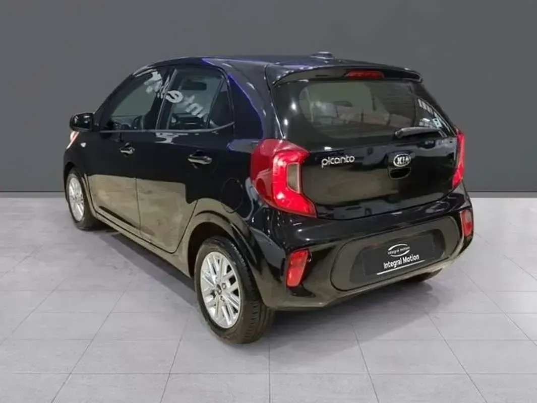 Usado Kia Picanto 67 CV (49 kW) 2021 Negro Utilitario