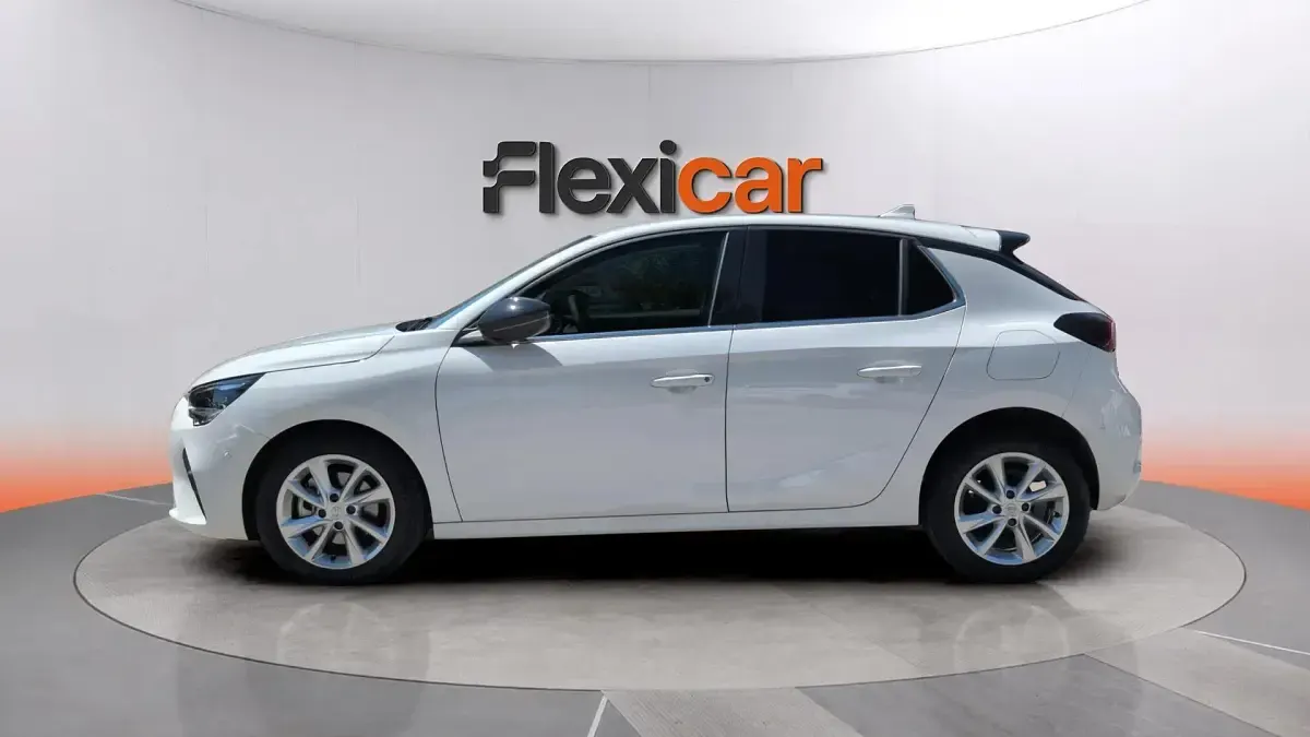 Usado Opel Corsa Elegance 101 CV (74 kW) 2023 Blanco Utilitario