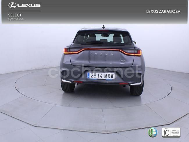 Usado Lexus LBX 136 CV (100 kW) 2024 Gris / plata SUV