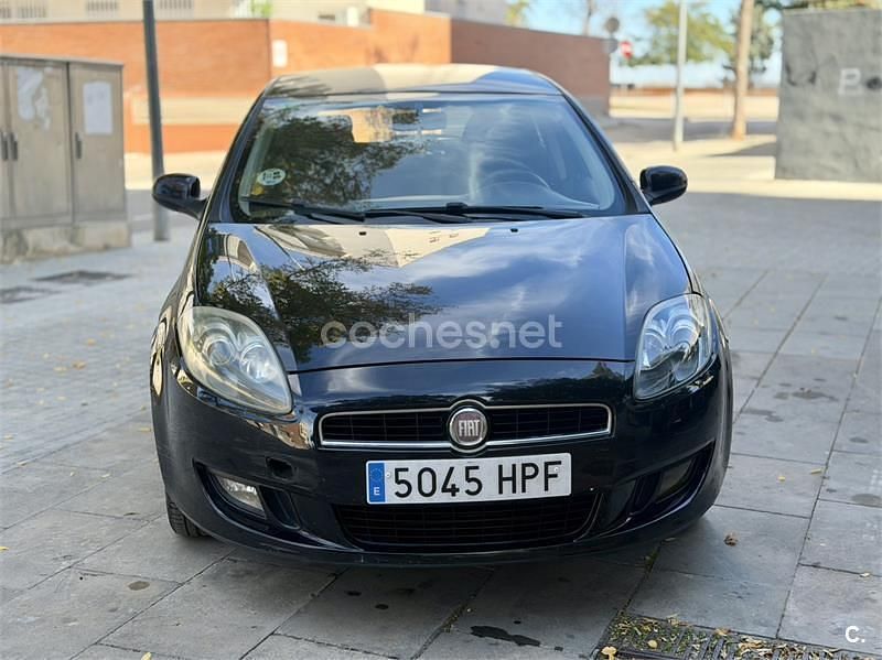 Negro Usado 2014 Fiat Bravo Pop Utilitario | 3899 € (Buen precio) - Imagen 1/1