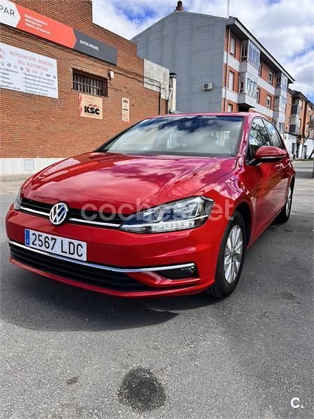 Usado VW Golf VII 115 CV (84 kW) 2020 Rojo Berlina