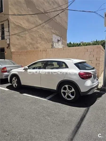 Usado Mercedes GLA200 136 CV (100 kW) 2018 Blanco SUV
