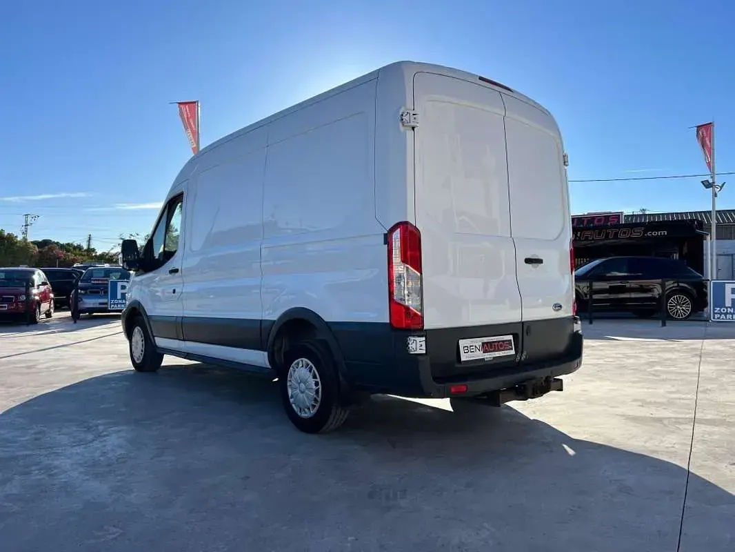 Usado Ford Transit Trend 125 CV (91 kW) 2016 Blanco Van