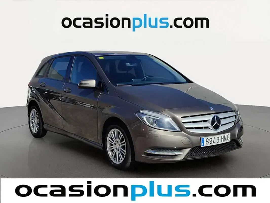 Usado Mercedes B200 136 CV (100 kW) 2012 Gris Utilitario