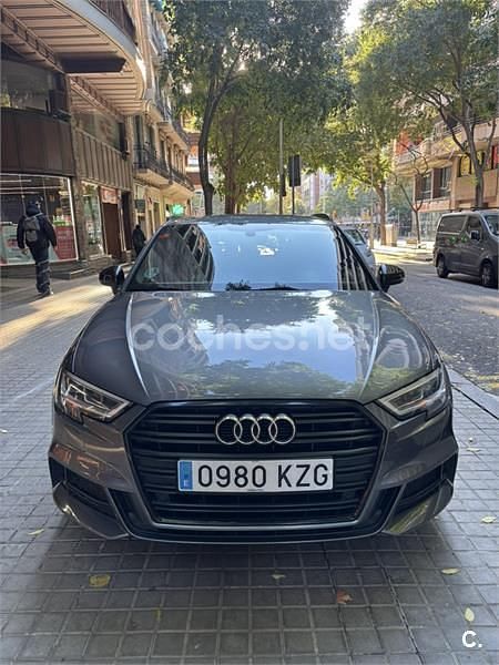 Usado Audi A3 S-Line 150 CV (110 kW) 2019 Gris / plata Berlina