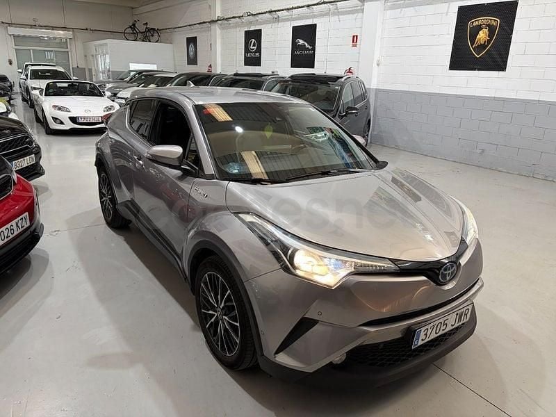 Usado Toyota C-HR Advance 122 CV (89 kW) 2017 Gris / plata SUV