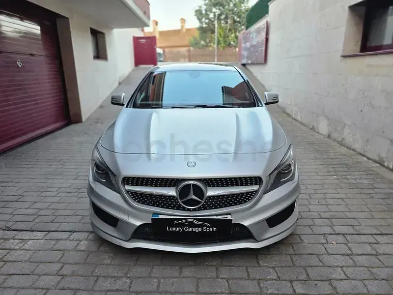 Usado Mercedes CLA220 AMG line 177 CV (130 kW) 2015 Gris / plata Coupe