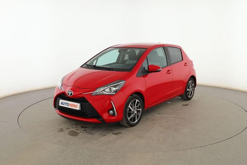 Usado Toyota Yaris Design 110 CV (80 kW) 2020 Rojo Berlina