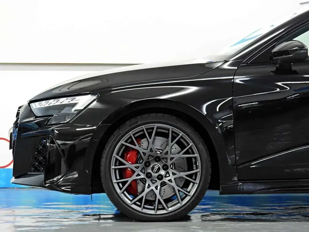 Usado Audi RS3 Sportback 400 CV (294 kW) 2025 Negro Utilitario