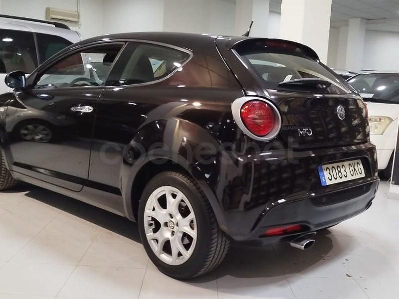 Usado Alfa Romeo GT Junior 78 CV (57 kW) 2008 Negro Berlina