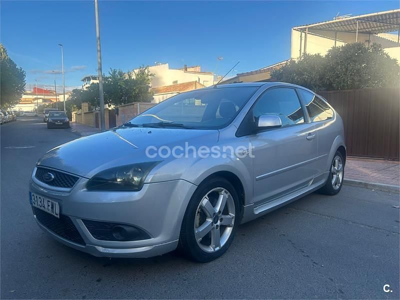 Gris / plata Usado 2007 Ford Focus Sport Berlina | 2700 € (Buen precio) - Imagen 1/4
